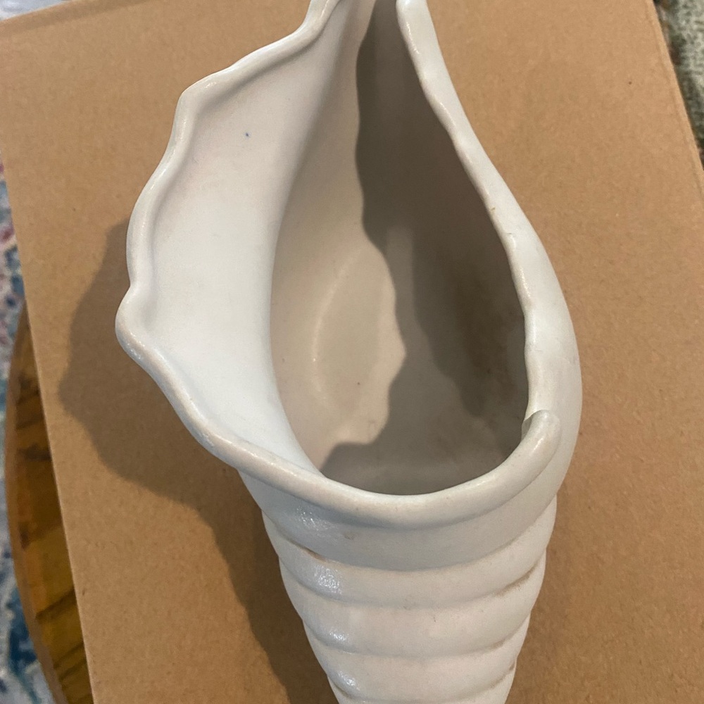 Van Briggle Pottery Conch Shell - Picture 2 of 3